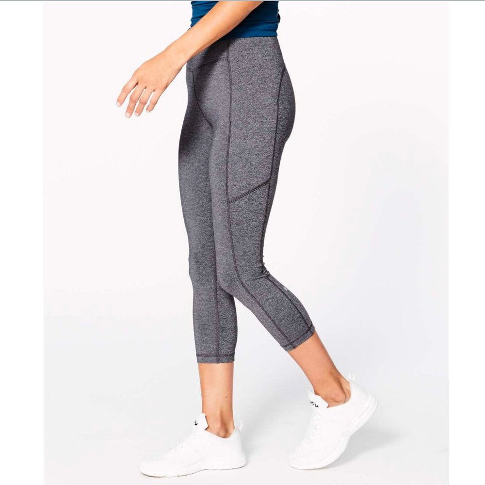 Lululemon Speed Up Crop (21") in Heathered Black